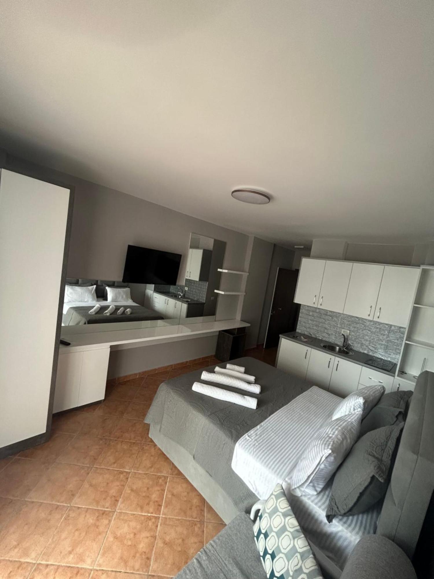Apartament Raci Shengjin Bagian luar foto